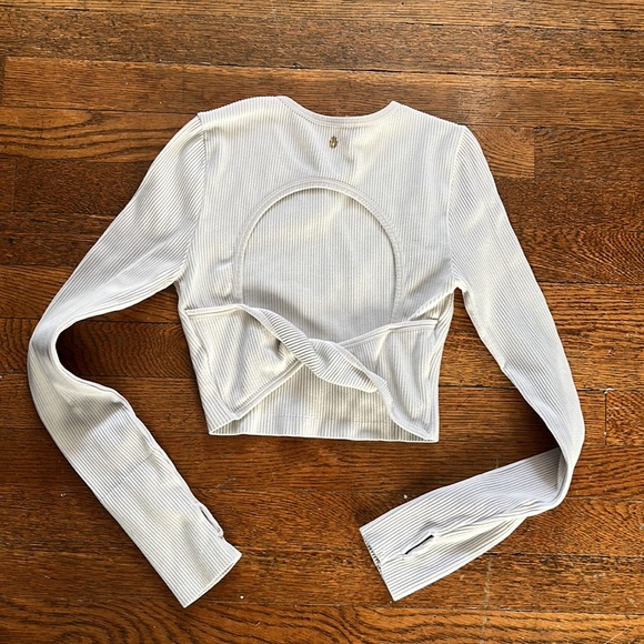 Spiritual Gangster Serene Twist Back Long Sleeve - Picture 5 of 10